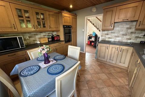 3 bedroom semi-detached house for sale, Ffynnon Dewi, Brecon, LD3