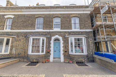 South Road, Faversham, Kent, ME13