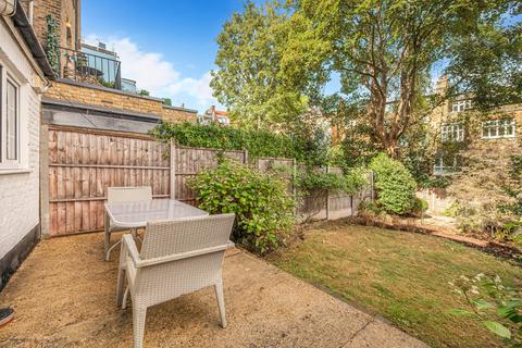 2 bedroom flat for sale, Denning Road, Hampstead Village, London