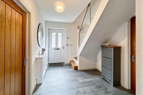 53 Tennant Grove, Neath, SA10 6ES
