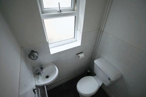 3 bedroom terraced house for sale, CAMBRIDGE STREET, CLEETHORPES