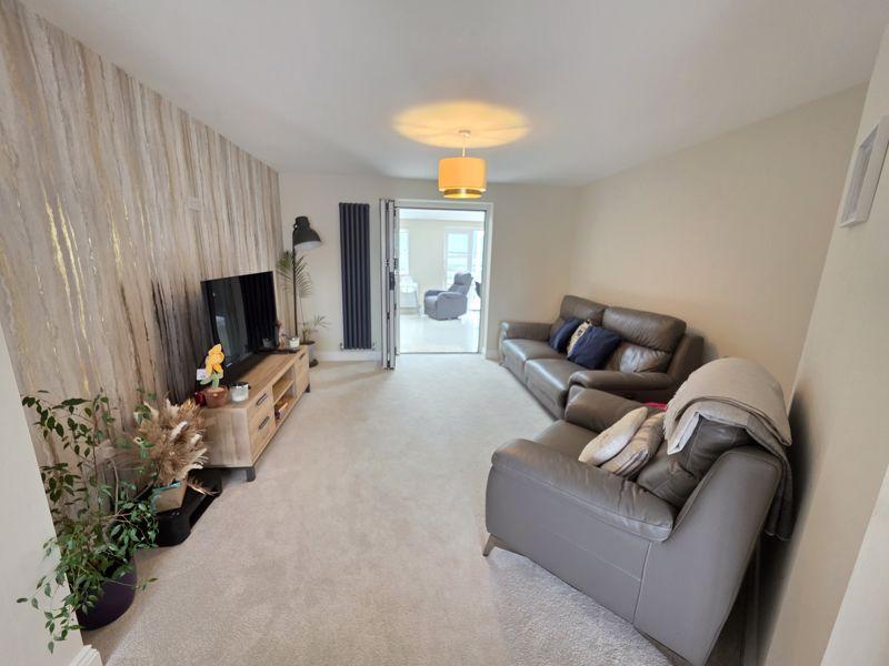 Lounge Additional