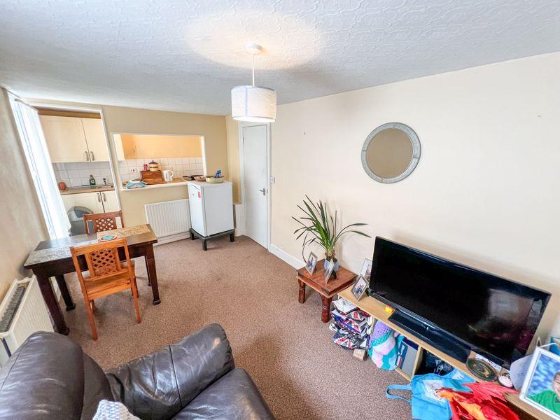 4 Clifton Terrace,