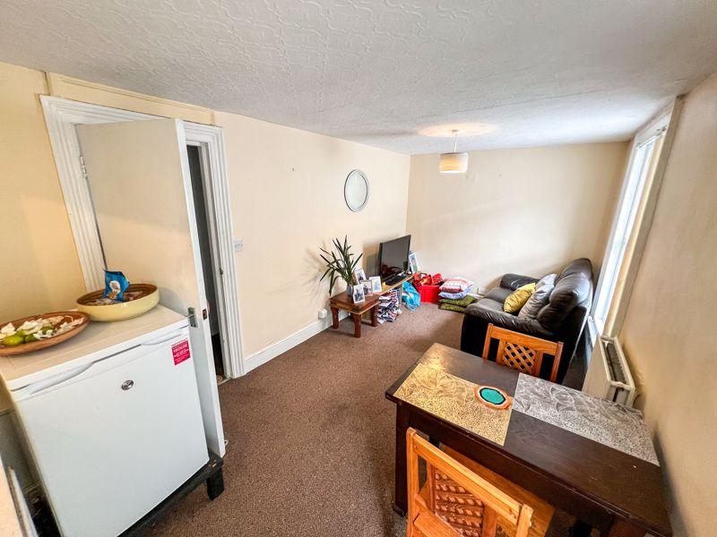 4 Clifton Terrace,