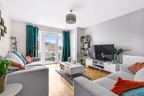 2 bedroom apartment for sale, Alderson Grove, Hersham, Walton-On-Thames