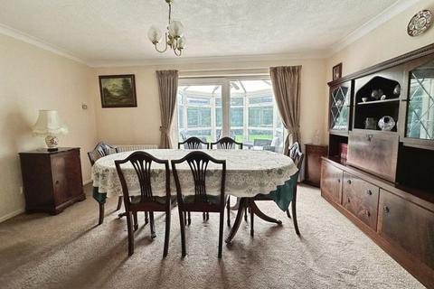4 bedroom detached house for sale, Newhaven Close, Bury