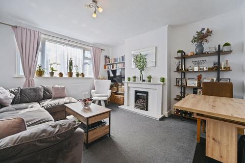 1 bedroom property for sale, Imperial Close, Harrow