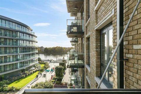 2 bedroom flat for sale, Regatta Lane, W6
