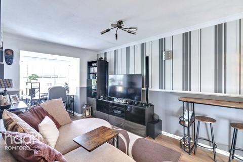 undefined, Holland Close, Romford, RM7 7RN