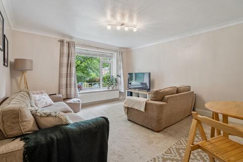 2 bedroom flat for sale, Amersham Hill, High Wycombe HP13