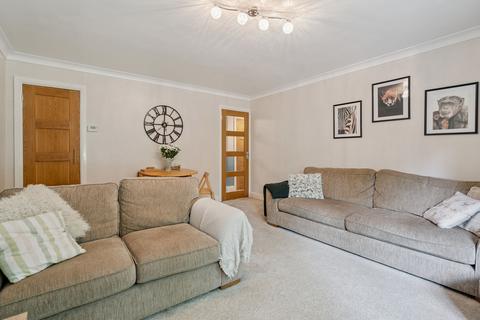 2 bedroom flat for sale, Amersham Hill, High Wycombe HP13