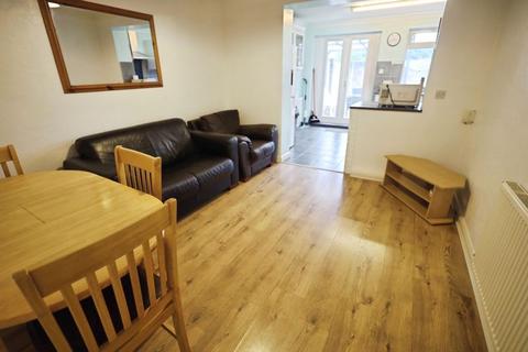 5 bedroom terraced house for sale, Riggs Gardens, Bournemouth BH11