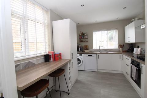 3 bedroom semi-detached house for sale, Crofton Avenue, Altrincham WA15