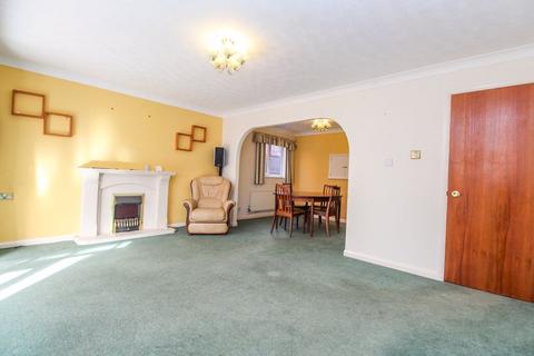 3 bedroom detached bungalow for sale, Hollies Walk, Bedford MK43