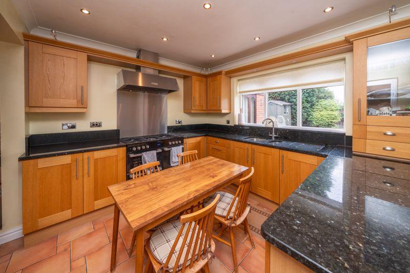 Dining kitchen