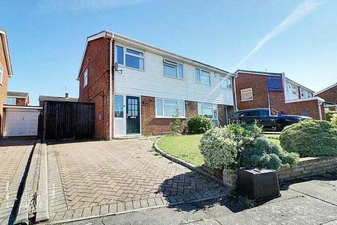 Redgrave Gardens, Bramingham, Luton, Bedfordshire, LU3 3QN