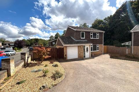 15 Wimborne Close, Northampton, NN3 5EF