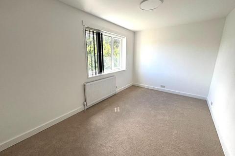 15 Wimborne Close, Northampton, NN3 5EF