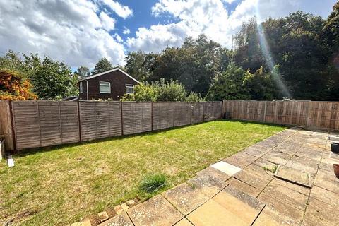15 Wimborne Close, Northampton, NN3 5EF