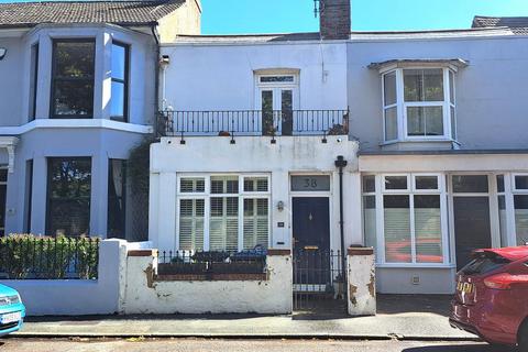 Dover Road, Walmer, Deal, Kent, CT14 7JW