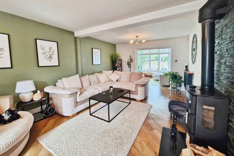 6 bedroom detached house for sale, Harthill Avenue, Beverley HU17