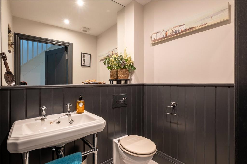 Cloakroom Wc
