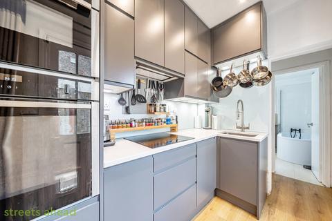 2 Cresswell Road, London, SE25 4LR