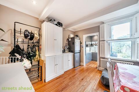 2 Cresswell Road, London, SE25 4LR