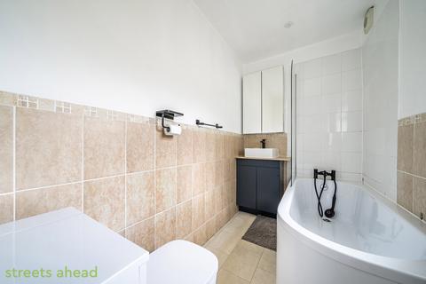 2 Cresswell Road, London, SE25 4LR