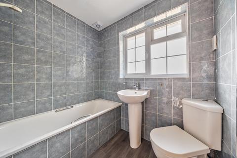 4 Narborough Close, Uxbridge, UB10 8TN