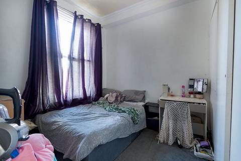 2 bedroom flat for sale, Albert Road, Ramsgate CT11