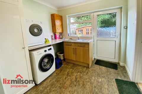 3 bedroom semi-detached house for sale, Bearwood Hill Road, Burton-On-Trent DE15