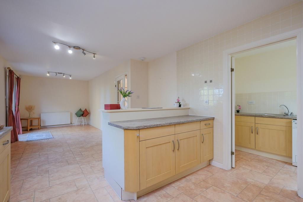 Kitchen &amp; Dining room