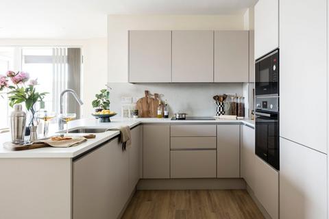 3 bedroom flat to rent, Masonry Place, Middlesex UB3