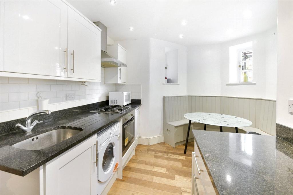 Apartment in London - View 3
