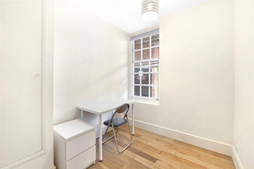 Apartment in London - More
