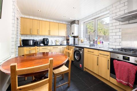 undefined, Smythe Street, Poplar, London, E14