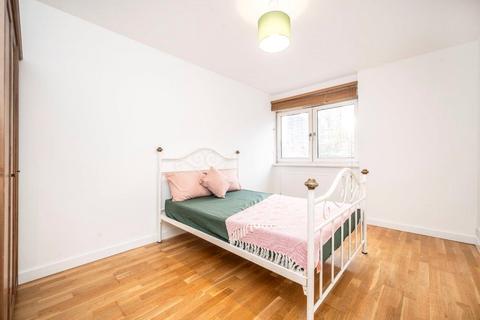 undefined, Smythe Street, Poplar, London, E14