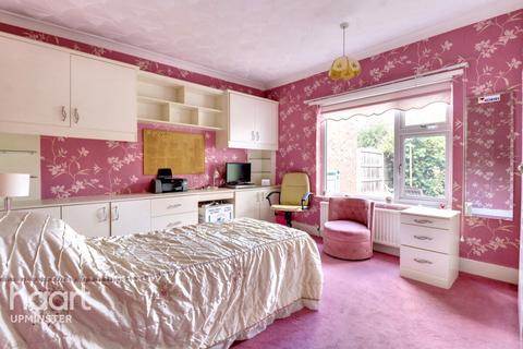 undefined, Upminster RM14