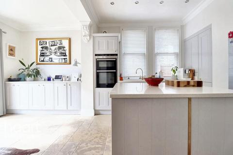 4 bedroom detached house for sale, Bedford Road, Sandy