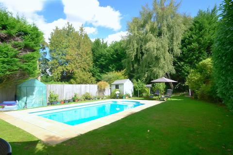 undefined, East Grinstead, West Sussex, RH19