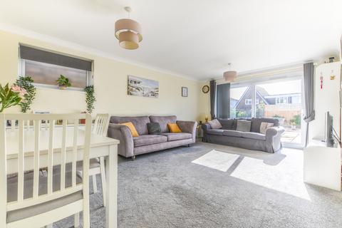 4 Cornwallis Close, Eastbourne, BN23 6AU