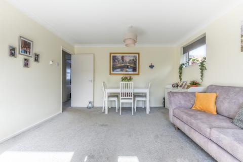 4 Cornwallis Close, Eastbourne, BN23 6AU