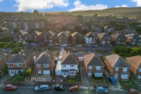 5 bedroom detached house for sale, Vinings Road, Sandown PO36