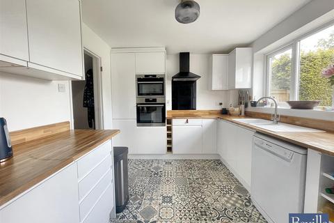 4 bedroom detached house for sale, Grove Road, Sonning Common Reading RG4