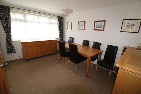 10 Avon Close, Rochford, SS4 3AB