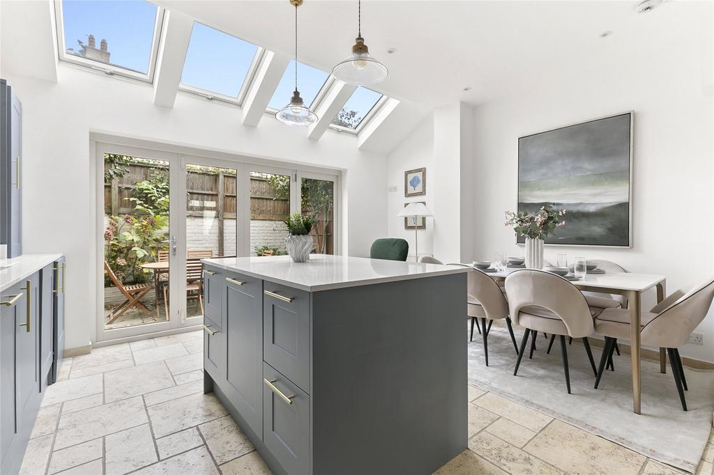 Kitchen/Dining Room