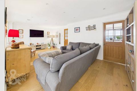 4 bedroom detached house for sale, Tuttles Lane West, Wymondham