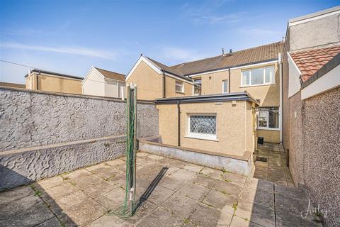 2 bedroom terraced house for sale, Fleet Street, Sandfields, Swansea
