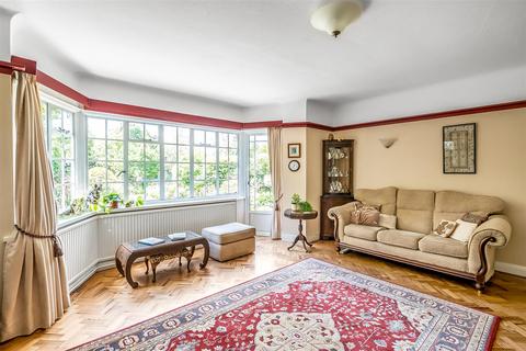 59 Woodbury Drive, Sutton, SM2 5RA